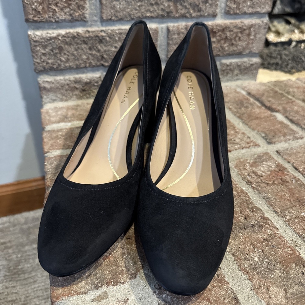 Cole Haan Nella Black Seude Slip On Block Heel  Pumps  Sz8B #0200‎ - Picture 2 of 16